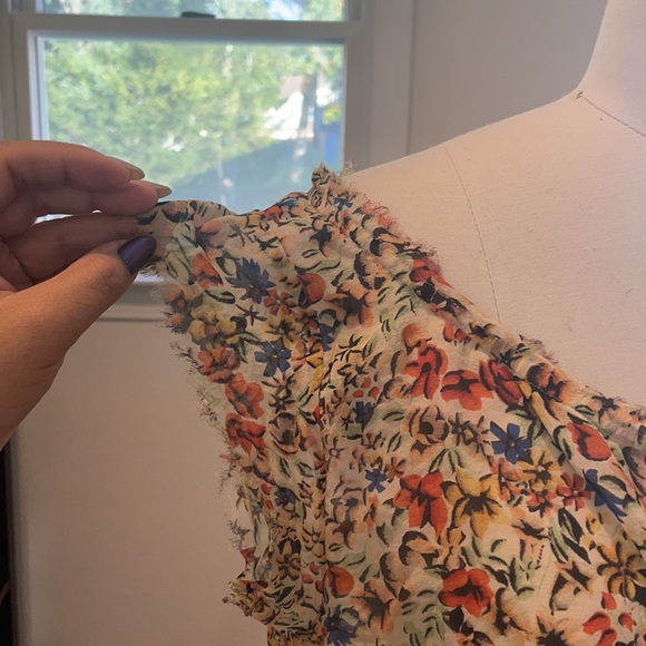 Silk Theory/Sheer flower pattern top - Picture 4 of 6